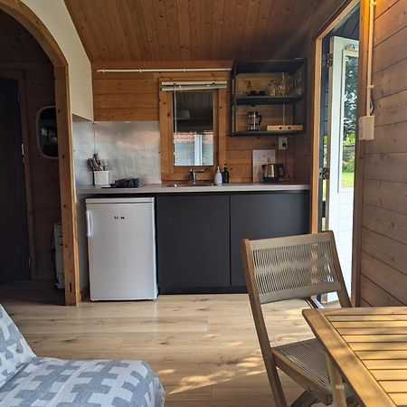 The Bee - Trekkershuts & Apartment Opperdoes Екстериор снимка
